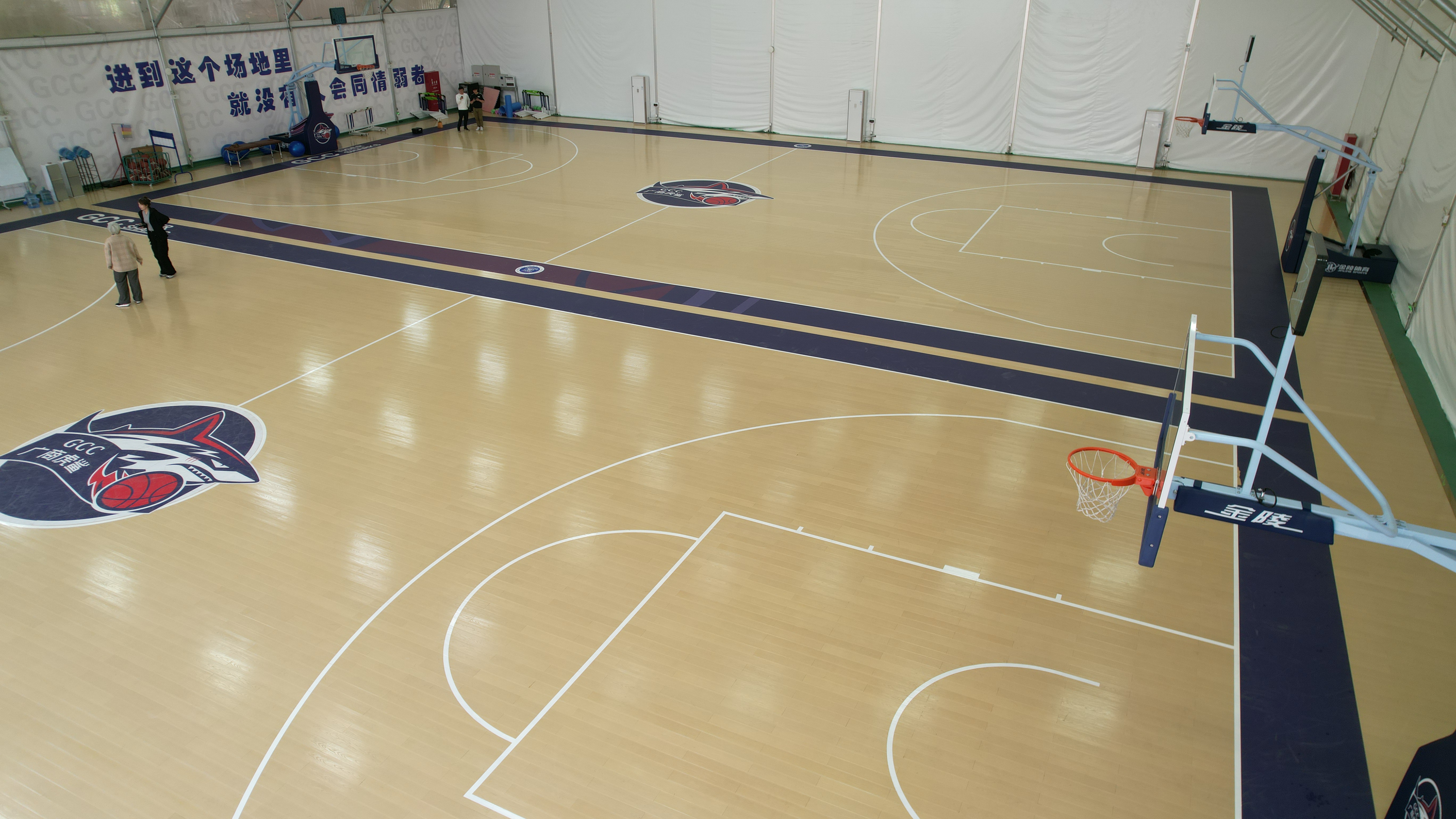 廣州商學院風雨球場